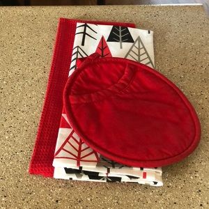 Holiday Dish Towel Bundle w/ Pot Holder